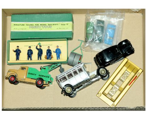 Dinky Toys No.1 Set "Station Staff" - to include Porter, Ticket Collector, Guard, Porter with luggage and Engine Driver, for 