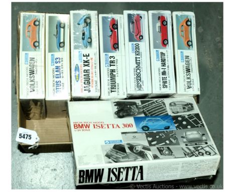 Gunze Sangyo - a boxed group of 1/24 plastic model kits all comprising mainly of Motor Vehicles and Classic/Sports Vehicles t