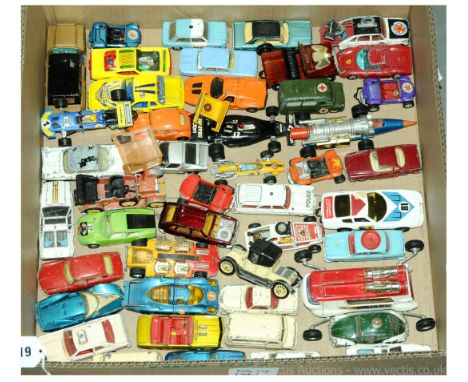 Corgi - an unboxed group of diecast models which comprises of earlier issue and more recent issue to include a Corgi Toys Ren