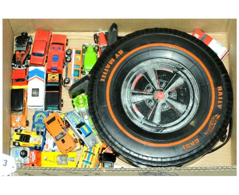 Mattel Hot Wheels - an unboxed group of more recent issue models along with an early issue to include more recent issue model