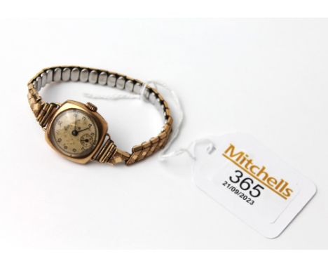 9 ct gold cased vintage Avia ladies wristwatch 