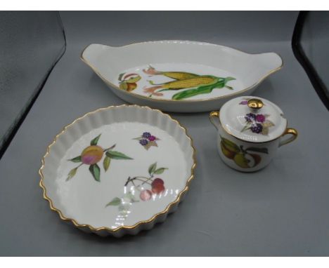 Royal Worcester 'Evesham' 2 dishes and a lidded pot