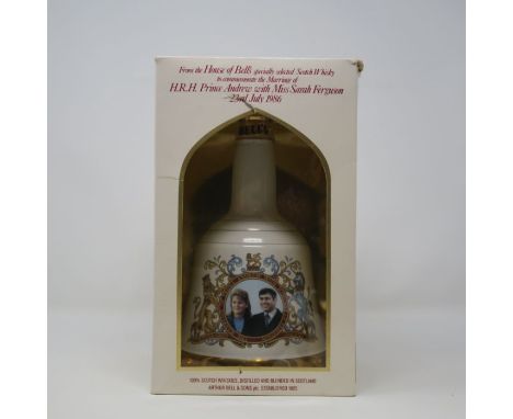 Bell's Scotch Whisky 75 Cl Wade Decanter 1986 Boxed - still has the original seal in place and never been opened 