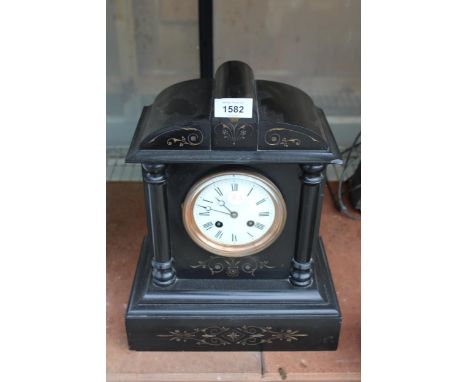 A VINTAGE HEAVY SLATE CHIMING MANTLE CLOCK 