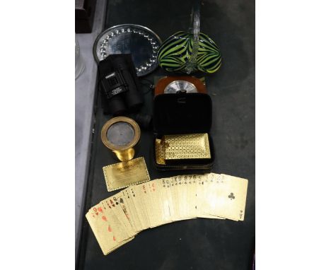 A MIXED LOT TO INCLUDE A MURANO STYLE BASKET, BAROMETER, TRONIC BINOCULARS ETC 