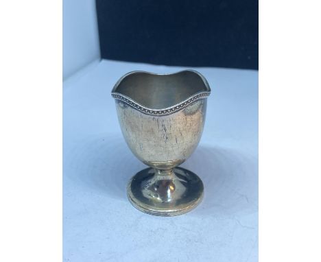 A HALLMARKED BIRMINGHAM SILVER EGG CUP GROSS WEIGHT 38.4 GRAMS 