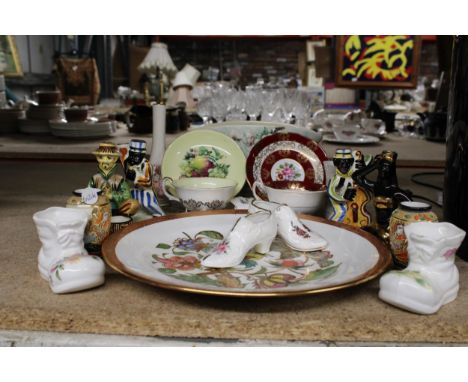 A MIXED CERAMIC LOT TO INCLUDE ROYAL GRAFTON CUPS AND SAUCERS, FIGURES, A BOWL, LARGE PLATE, ETC 