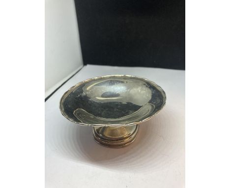 A HALLMARKED BIRMINGHAM SILVER FOOTED DISH  GROSS WEIGHT 39.8 GRAMS 