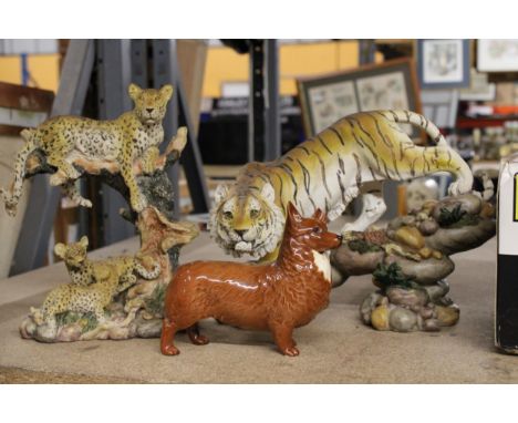 A MIXED LOT OF CERAMICS TO INCLUDE BESWICK CORGI FIGURINE (A/F) PLUS TWO TIGER AND LEOPARD SCULPTURES 