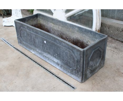 A VINTAGE SOLID HEAVY LEAD TROUGH PLANTER (L:78CM) 