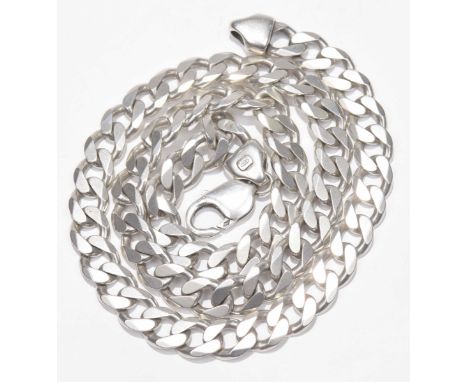A sterling silver chainThe flat curb link chain with a spring clasp. Length: 52cm. Weight approx. 76.2g.
