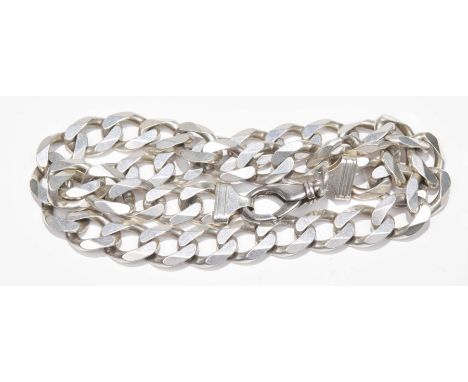 A silver chainThe flat curb link chain with spring clasp. Length: 57cm. Weight approx. 150g.