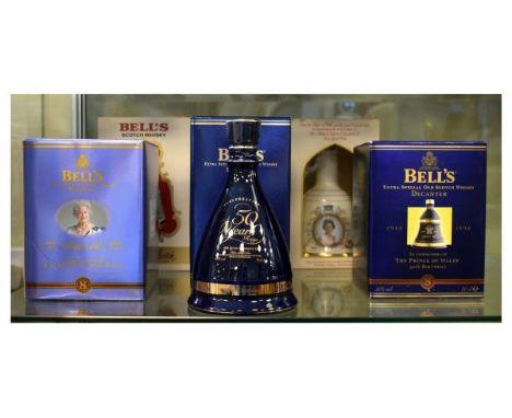 Scotch Whisky - A collection of five Bell's Whisky Decanters, each containing 70cl - 75cl Scotch Whisky and comprising; Golde