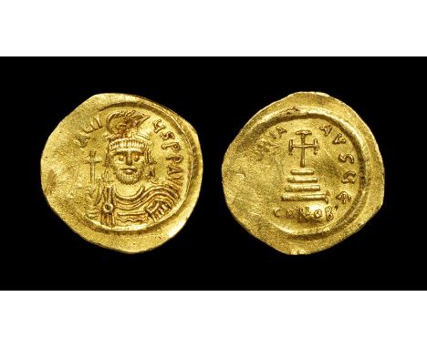 610-641 AD. Constantinople mint. Obv: dN hERACLIVS PP AC legend with draped and cuirassed bust facing, wearing plumed helmet 