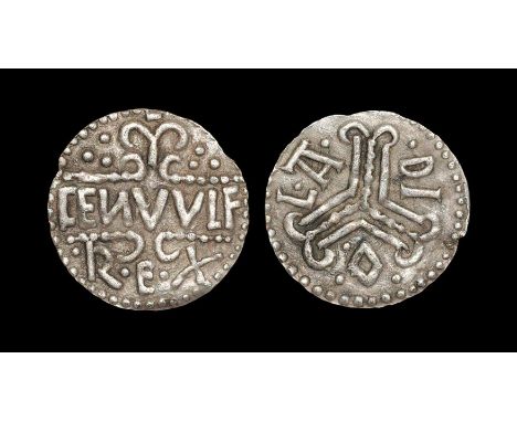 796-805 AD. Group I, without portrait, BMC type 99. Obv: king's name CENVVLF between hooked lines with Mercian 'm' and trefoi