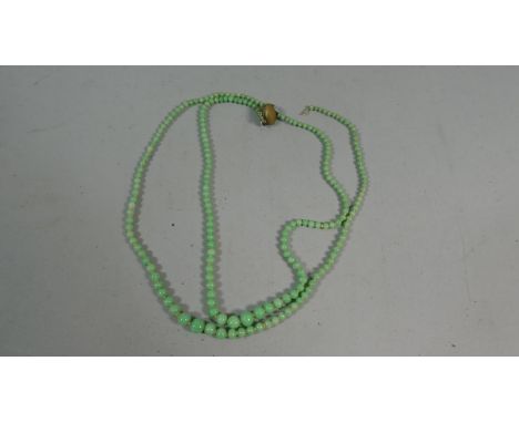 A Vintage Jade Style Bead Necklace 
