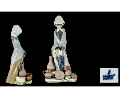Lladro Hand Painted Porcelain Figure Woman Selling Potts ( Pot Seller ) Model No 5081. Sculpture Juan Huerta. Issued 1980 - 1