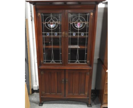 ARTS & CRAFTS MAHOGANY BOOKCASE CABINET WITH STAINED GLASS LEADED LIGHT DOORS 