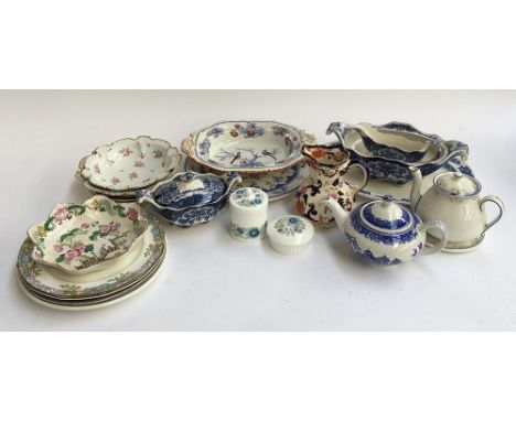 A mixed lot of ceramics to include Wedgwood 'Clemantine' trinket pots, Mason's 'Mandalay' jug; Mason's fancy bird dish; Woods