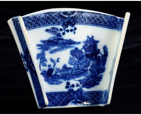 A BLUE PRINTED PEARLWARE ASPARAGUS SERVER, 9CM W, C1800 AND A SALTGLAZED BROWN STONEWARE HUNTING JUG, 15CM H, 19TH C AND THRE