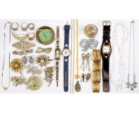 MISCELLANEOUS COSTUME JEWELLERY, INCLUDING DIAMANTE AND A SILVER CAPSTAN PAPERWEIGHT 