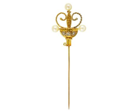 A DIAMOND, CULTURED PEARL AND GOLD SWORD STICK PIN, 7.4CM, UNMARKED, 3.6G