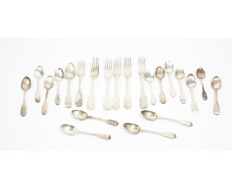 English silver fiddle pattern flatware, comprising: five table forks, fifteen teaspoons, a dessert spoon and a dessert fork, 