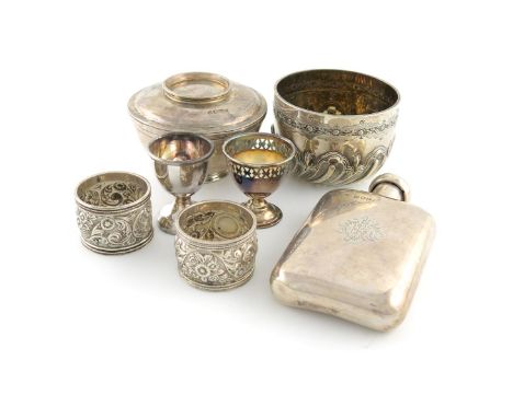 A mixed lot of silver items, comprising: an Edwardian sugar bowl and cover, by Nathan and Hayes, Chester 1901, a sugar bowl, 