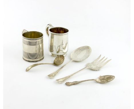 A mixed lot of silver items, comprising: a William IV mug, by William King, London 1832, tapering circular form, reeded girdl