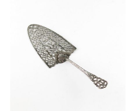 A George III silver serving trowel, by Thomas Nash, London 1769, the triangular blade with pierced decoration, the Feather ed