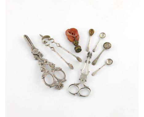 A mixed lot of silver items, various dates and makers, comprising a pair of grape scissors, by Walker and Hall, Sheffield 189