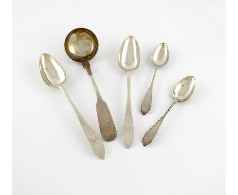 A mixed lot of silver flatware, comprising: a Scottish provincial toddy ladle, by R and R Keay, Perth circa 1830, the termina