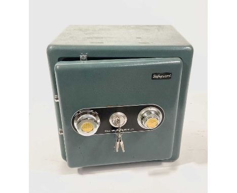 A Safeguard Guardsman 100 key and combination safe, one shelf inside, 36cm high, 36cm wide, 30cm deep (three keys)
