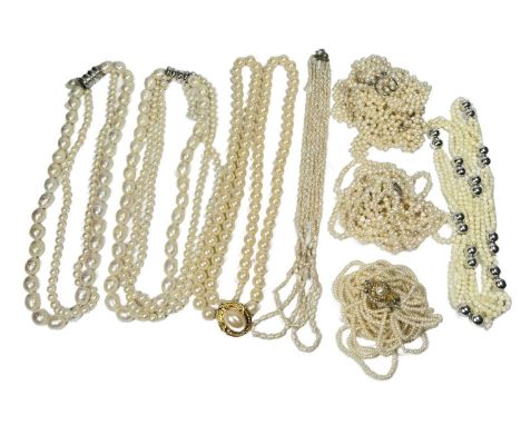 A large selection of pearl jewellery, to include freshwater pearl multi-strand necklaces, cultured baroque pearl necklaces an