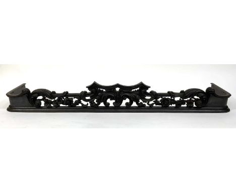 An Art Nouveau cast iron Coalbrookdale style fire fender, acanthus and floral mouldings to front, 125cm long, 28cm deep (1)
