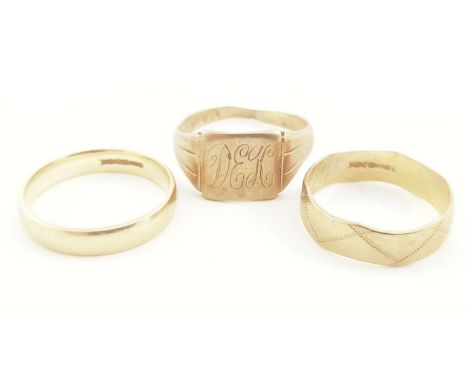 Three 9ct gold rings, to include two band rings and a signet ring, hallmarks for London and Birmingham, ring sizes P, P 1/2 a