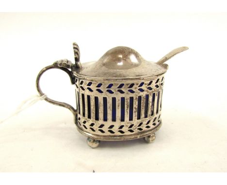 A William Hutton silver pierced mustard with blue glass liner, chipped, Birmingham 1927, 48g 