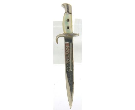 Bayonet sweethearts Waterloo brooch. P&amp;P Group 1 (£14+VAT for the first lot and £1+VAT for subsequent lots) 