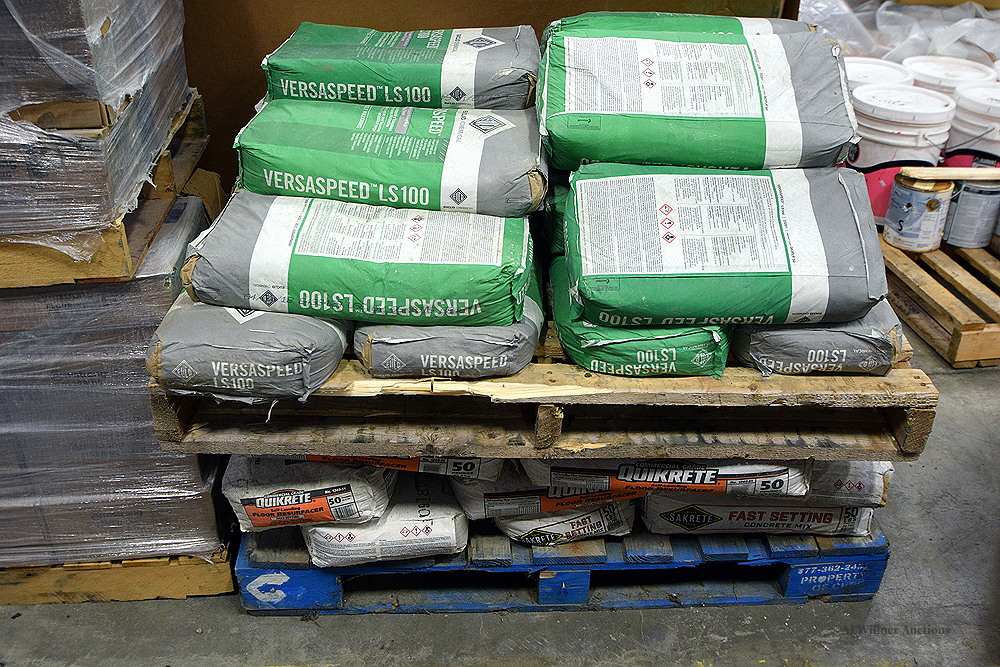 4 Pallet Of Quikrete, Diamond Veneer Finish & Lehigh Cement
