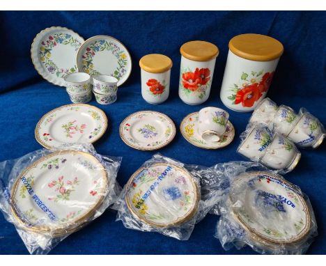 Royal Worcester Sandringham teaset, brand new unused, mint 24 pieces together with 4 piece Arcadia and a set of 3 Poppy stora