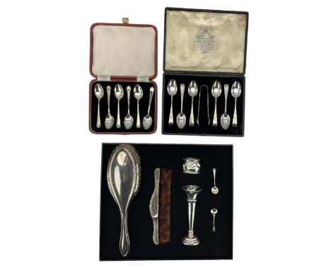 Set of six late Victorian silver teaspoons and tongs with engraved stems London 1894 Maker Josiah Williams & Co, set of six s