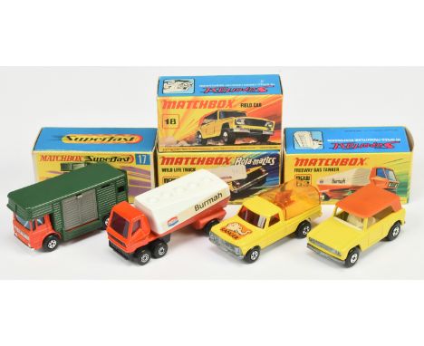 &nbsp;Matchbox Superfast group (1) 17a AEC Horse Box - orange-red cab with chrome grille, blue windows, dark green body with 