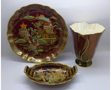 A Carlton Ware Rouge Royale vase, bowl and dish, vase 15cm 