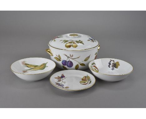 A Royal Worcester Evesham pattern part dinner service, including four dinner plates, five starter plates, five side plates, e