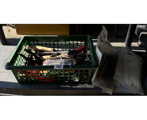 A tray of assorted paint brushes, small tools &amp; cable ties