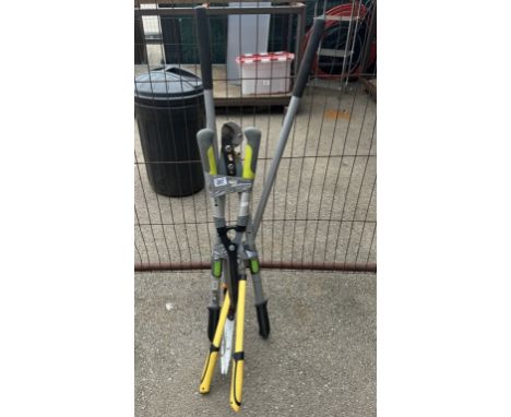 A quantity of garden tools