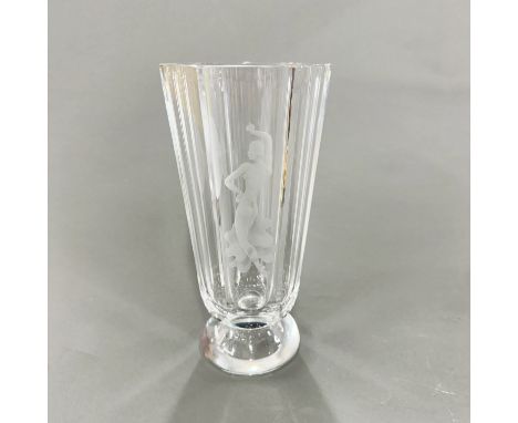 An Orrefors Lindstrand Art Deco style etched glass vase, H. 25cm.