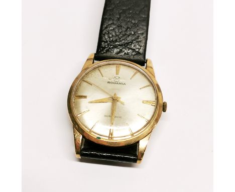 A gent's 9ct gold Rodania vintage wrist watch.