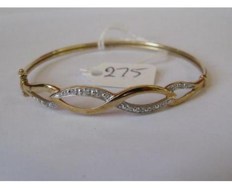 9ct hinged diamond set bangle 5.3g      
