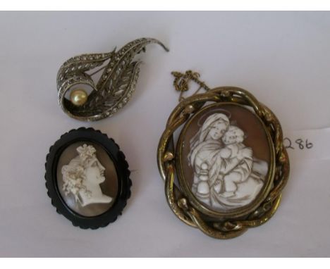 Three vintage brooches       